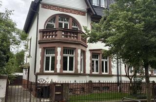 Haus mieten in Taunusstraße, 63263 Neu-Isenburg, Erstbezug nach Sanierung mit EBK: günstiges und großes 10-Zimmer-Haus in Neu-Isenburg