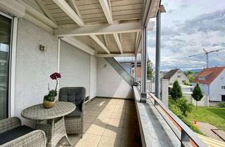 Wohnung kaufen in 73230 Kirchheim, Sonnige Dachgeschosswohnung in begehrter Wohnlage - zwei Bäder, Aufzug & TG-Stellplatz