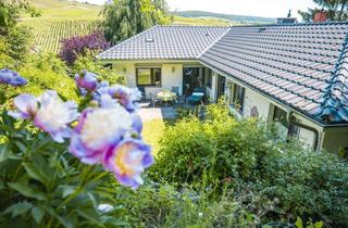 Doppelhaushälfte kaufen in 65343 Eltville, Raum für alle Generationen – moderne, hochwertige Doppelhaushälfte mit zwei Einliegerwohnungen!