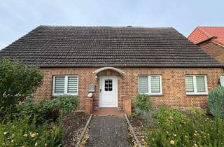 Einfamilienhaus kaufen in Bahnhofstraße 10, 19288 Lüblow, Einfamilienhaus mit angrenzenden Nebengebäuden auf einem großzügigen Grundstück in Lüblow