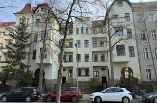 Anlageobjekt in Krampasplatz, 14199 Schmargendorf, Vermietete Altbauwohnung mit Balkon, unweit vom Krampasplatz ***abgez. Dielen***Tageslichtbad***