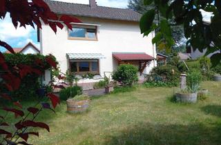 Einfamilienhaus kaufen in 66892 Bruchmühlbach-Miesau, Bruchmühlbach-Miesau - Bruchmühlbach - Miesau Freistehendes Einfamilienhaus mit Garagen und schönem Garten
