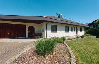 Haus kaufen in 78664 Eschbronn, Eschbronn - Ankommen & Wohlfühlen: Charmanter Bungalow mit Weitblick ins Grüne