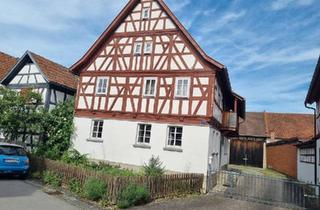Einfamilienhaus kaufen in 97638 Mellrichstadt, Mellrichstadt - Günstiges 8-Zimmer-Fachwerkhaus mit gehobener Innenausstattung