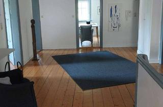 Wohnung mieten in 31157 Sarstedt, Geräumige 5-Raum-Etagenwohnung in ruhiger Ortsrandlage