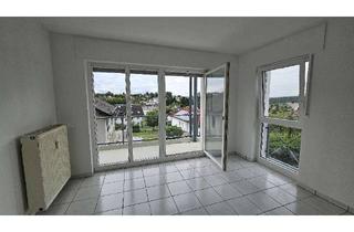 Wohnung mieten in 56203 Höhr-Grenzhausen, Renovierte, helle 2-Zimmer-Wohnung mit Balkon für Paare oder Single geeignet