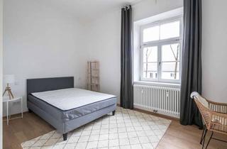 Wohnung mieten in 85221 Dachau, Möbliertes WG-Zimmer in traumhafter Altbauvilla - Mädels-WG