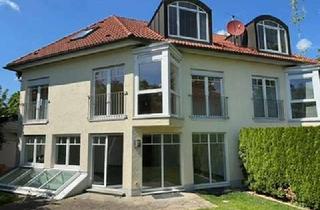 Haus kaufen in Alte Reichsstraße 3G, 86356 Neusäß, Überzeugend in Lage, Architektur, Funktionalität und Ausstattung
