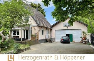 Einfamilienhaus kaufen in 50374 Erftstadt, Einfamilienhaus mit großem Grundstück für Menschen mit Platzbedarf + XXL-Garage und Potential