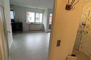 Wohnung mieten in 71696 Möglingen, Sanierte Wohnung mit dreieinhalb Zimmern sowie Balkon und EBK in Möglingen