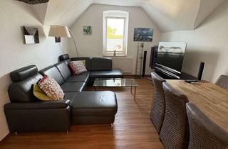 Wohnung mieten in Angermunder Straße 42, 47269 Großenbaum, Stilvolle Dachgeschosswohnung mit Altbau-Charme und Gemeinschaftsgarten–73 m² in ruhiger Lage