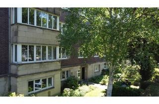 Wohnung kaufen in 47799 Cracau, Über den Dächern der Bismarckstraße – charmante Dachgeschosswohnung mit Blick ins Grüne