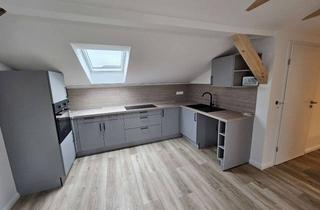 Wohnung mieten in 25335 Elmshorn, Moderne Dachgeschosswohnung mit ca. 80m² Wohnfläche – Erstbezug nach Kernsanierung