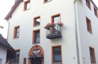 Haus kaufen in Am Wirtsrain, 36115 Hilders, Schönes Haus mit Anbau, 14 Zimmer in Hilders, sehr zentrale Lage!