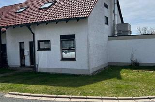 Haus mieten in 92694 Etzenricht, Doppelhaushälfte mit Garten und Garage
