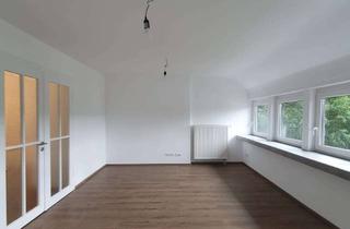 Wohnung mieten in 37186 Moringen, 2023 kernsaniert, mit großem Balkon: schöne 4-Zimmer-Dachgeschosswohnung in Fredelsloh OT