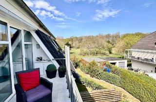 Wohnung kaufen in 26160 Bad Zwischenahn, Bad Zwischenahn - Topgepflegte Dachgeschoss-Wohnung mit Lift, Einbauküche und Loggia mit Ausblick ins Grüne sowie kompletter Möblierung in Bad Zwischenahn-zentral