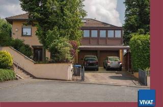 Haus kaufen in 61279 Grävenwiesbach, Grävenwiesbach - Generationenhaus mit großem Wintergarten, Außenpool, Doppelgarage & -carport, Top-Aussicht!