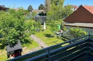 Doppelhaushälfte kaufen in 66440 Blieskastel, Blieskastel - Gepflegtes Zweifamilienhaus in Biesingen zu verkaufen!