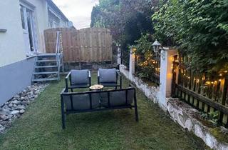 Wohnung kaufen in 79227 Schallstadt, Schallstadt - Kleinbungalow in Schallstadt mit Gartenanteil und 2 Stellplätze