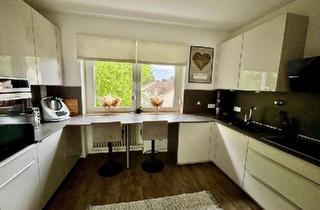 Wohnung kaufen in 44892 Bochum, Bochum - Helle, modernisierte 3-Zimmer-Wohnung mit Balkonblick ins Grüne