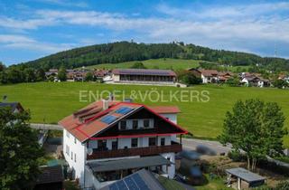 Wohnung kaufen in 82383 Hohenpeißenberg, Lichtdurchflutete 3-Zimmer-Dachgeschosswohnung mit Weitblick in Hohenpeißenberg