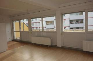 Wohnung mieten in Peter-Rosegger-Str., 72762 Reutlingen, Helle 2-Zimmerwohnung mit großer Terrasse