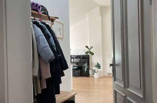 Wohnung mieten in 12043 Neukölln, Helle, charmante und moderne Dachgeschosswohnung mit Dachterrasse und Dachgarten in zentraler Lage