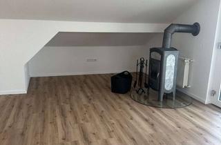 Wohnung mieten in 64625 Bensheim, Vollständig renovierte Dachgeschoss Wohnung mit zweieinhalb Zimmern und Balkon in Bensheim/Fehlheim