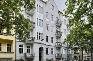Wohnung kaufen in Holsteinische Straße 27, 12161 Berlin, Modernisierte, vermietete 2-Zimmer-Eigentumswohnung kaufen in Berlin-Friedenau, 56 m², sonniger Balkon