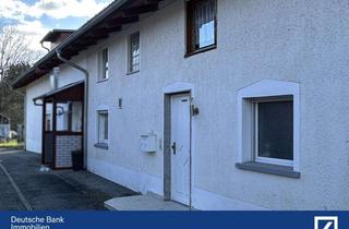 Wohnung kaufen in 78234 Engen, DBI - RALF PAVALETZ - Wohnung (oder doch Reihenhaus?) - mit großem Gartenanteil