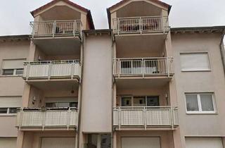 Wohnung mieten in Waldstraße 68, 66663 Merzig, Freundliche und modernisierte 2-Raum-DG-Wohnung mit geh. Innenausstattung mit Balkon und EBK