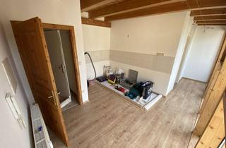 Wohnung mieten in Landshuter Str. 14, 84048 Mainburg, Zentral gelegene 4-Zimmer-Wohnung in Mainburg – frisch renoviert mit Balkon