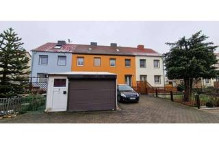 Wohnung mieten in Bertold -Brecht Str. 19, 06217 Merseburg, Attraktives Reiheneinfamilienhaus in Merseburg-Nord, mit Garten, PKW Stellplätze, ruhige Lage
