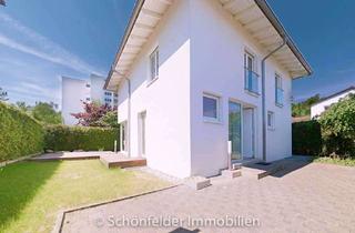 Villa kaufen in 61440 Oberursel, Elegante Stadtvilla mit offenem hellen Grundrisskonzept