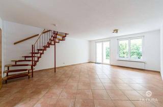 Reihenhaus kaufen in Näfelsstraße, 79713 Bad Säckingen, Modernisierte Reihenhaushälfte mit Tiefgarage | Neue Heizung, neues Bad, Photovoltaikanlage
