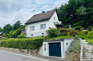 Einfamilienhaus kaufen in 53773 Hennef, Hennef-Bröl: Freistehendes, sehr gepflegtes Einfamilienhaus mit schönem Garten, 2 Garage