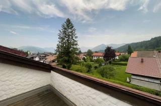 Wohnung kaufen in 83707 Bad Wiessee, Bad Wiessee - absolute Ruhe Top-Renovierte 3-Zimmer Dachgeschosswohnung mit Dachterrasse