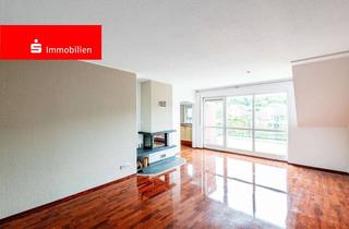 Wohnung kaufen in 65812 Bad Soden, Bad Soden-Neuenhain: Hochwertige Dachgeschosswohnung mit Kamin und Skylineblick!