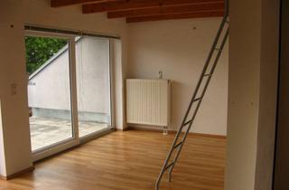 Wohnung mieten in Hessenbachstraße 57 1/5, 86156 Pfersee, Stilvolle, geräumige und neuwertige 1-Zimmer-DG-Wohnung mit Balkon und EBK in Augsburg