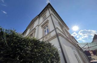 Wohnung mieten in 96465 Neustadt, Erstbezug nach Sanierung! 3-Zimmerwohnung in malerischer Altbauvilla!