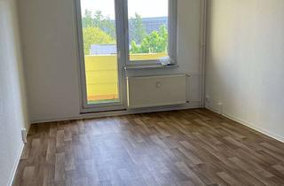 Wohnung mieten in Reitbahnweg 111-117, 17034 Reitbahnviertel, Kleine 3 Raumwohnung mit Balkon