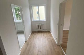 Wohnung mieten in Hochstraße 11, 13357 Wedding, Modernisierte 2-Zimmer Wohnung mit Einbauküche und Wannenbad