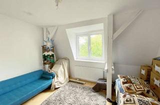 Wohnung mieten in Roonstraße 14, 20253 Hoheluft-West, Zwei-Zimmer-Dachgeschosswohnung im Herzen Eimsbüttels!