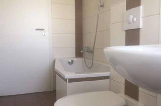 Wohnung mieten in Schöninger Straße, 39387 Oschersleben, 4-Raum-Wohnung, 2 Badezimmer mit Wanne und Dusche, Balkon!