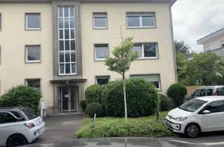 WG-Zimmer mieten in Zeppelinstr., 53177 Bad Godesberg, Ich untervermiete 1 WG Studenten-Zimmer von 26qm. Küchen und Bad Mitnutzung. Beste Anbindung ÖPNV