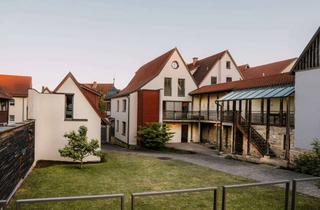 Haus kaufen in 97616 Bad Neustadt, Besonders wohnen in exklusiver Hofanlage–hochwertig saniert, energieeffizient mit Aufzug und Garten