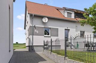 Doppelhaushälfte kaufen in 74211 Leingarten, Charmante Doppelhaushälfte mit Weitblick, großem Garten & zwei Einzelgaragen