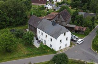 Bauernhaus kaufen in 95632 Wunsiedel, Ländliches Leben in Hildenbach: Liebenswerter Landbesitz lockt