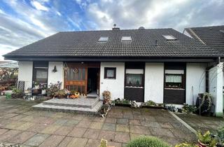 Haus kaufen in 63667 Nidda, Zweifamilienhaus mit Nebengebäude und Garten in Nidda!